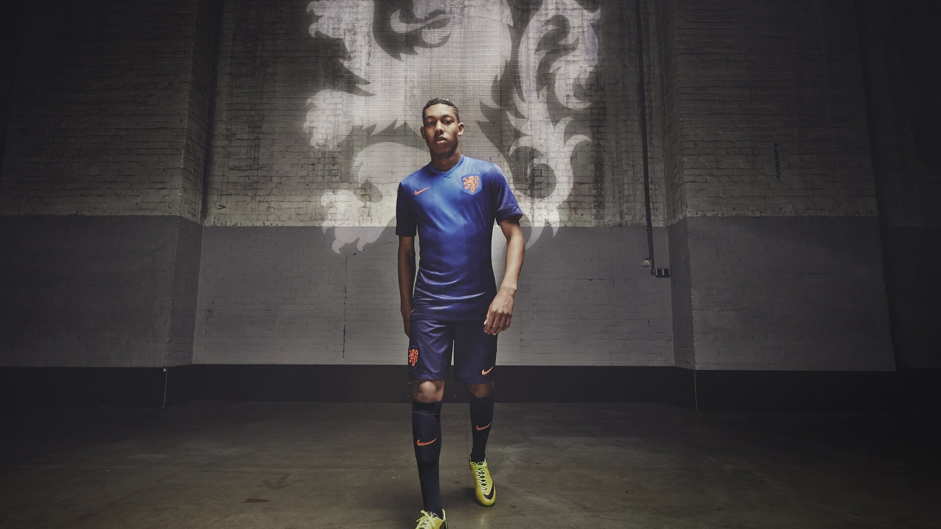 开云中国大陆-恢复计划揭秘：明星球员的“疗伤大法”，足球明星受伤