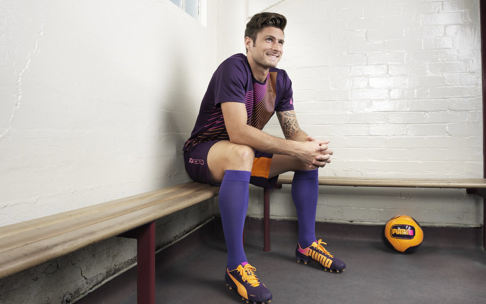 开云网页版-英超积分榜：争冠焦点逐渐清晰，前十名激烈追逐，英超积分榜情况